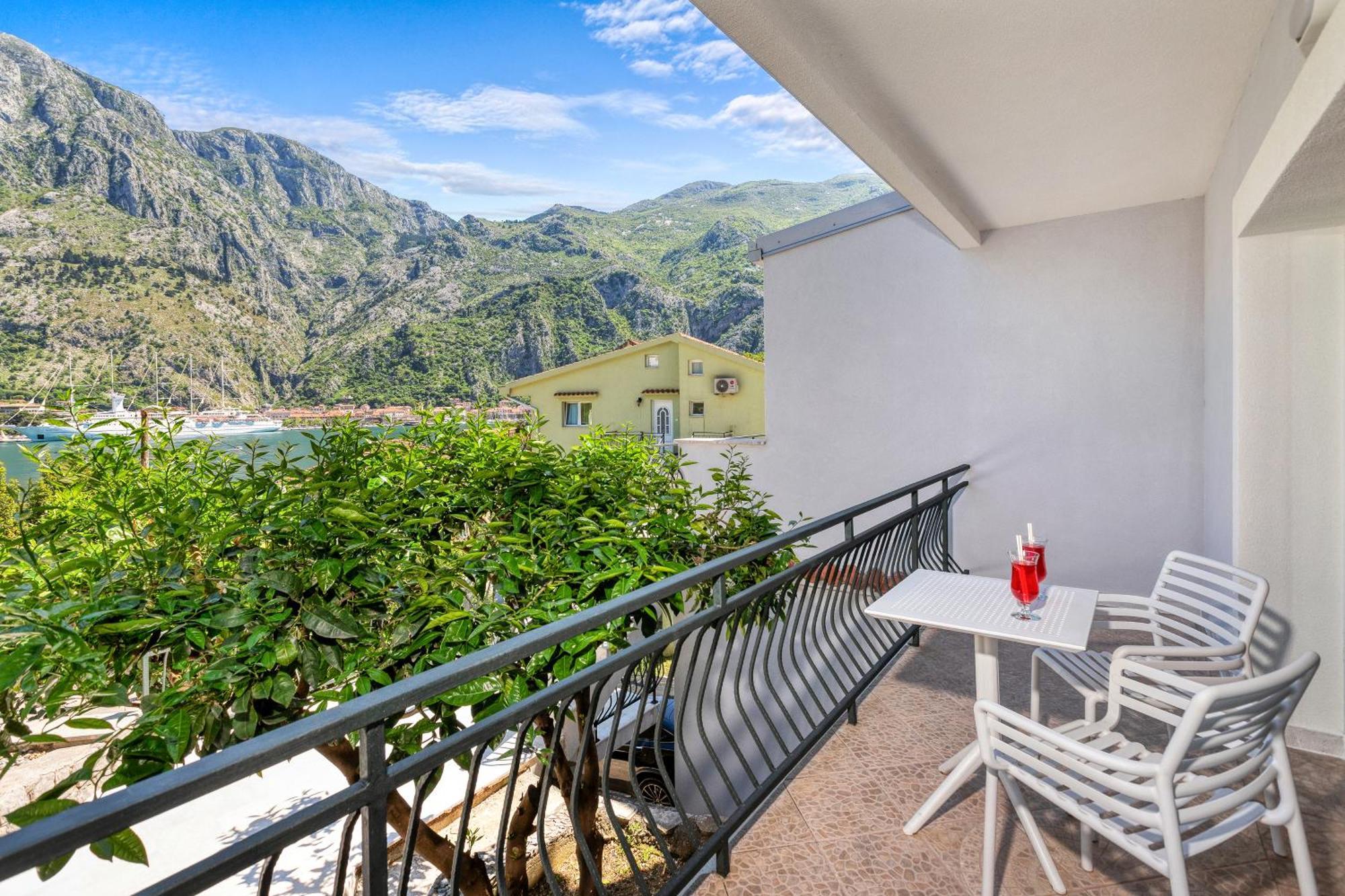 Apartments Doncic コトル エクステリア 写真