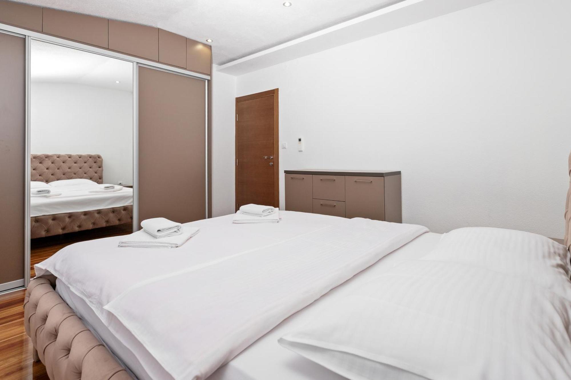 Apartments Doncic コトル 部屋 写真